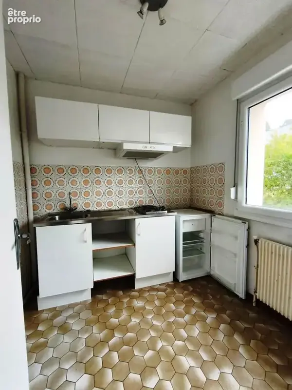 Axe velodrome brabois appartement t2, 1er etage  32 m2  avec cave et place de parking. - photo 4