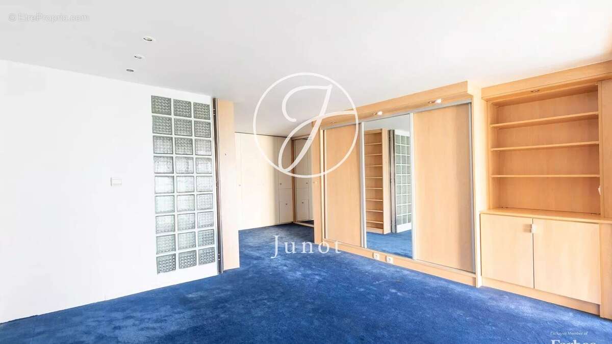 Appartement à PARIS-19E