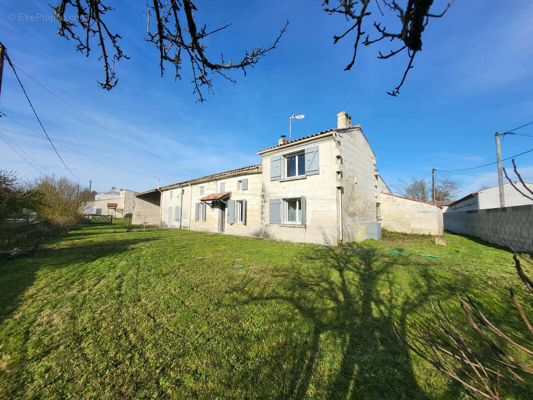 Maison à THENAC