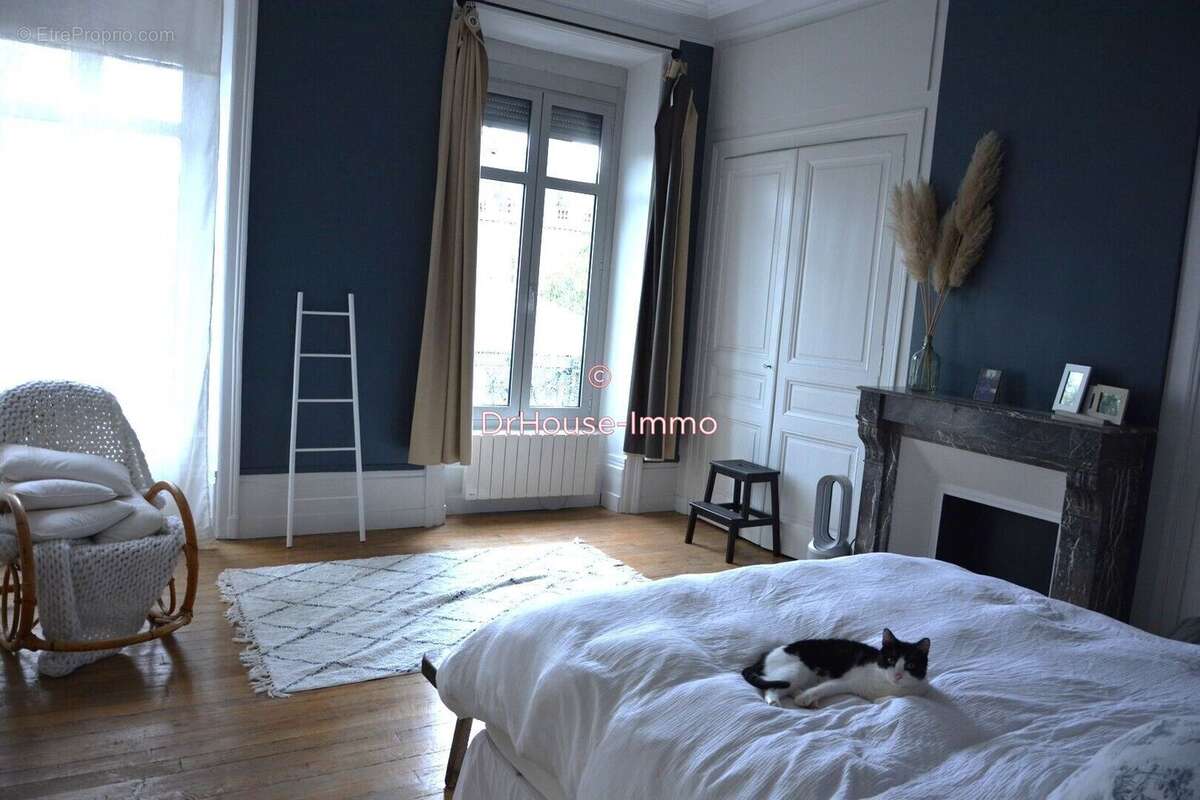 Appartement 143 m² à Limoges  - photo 3