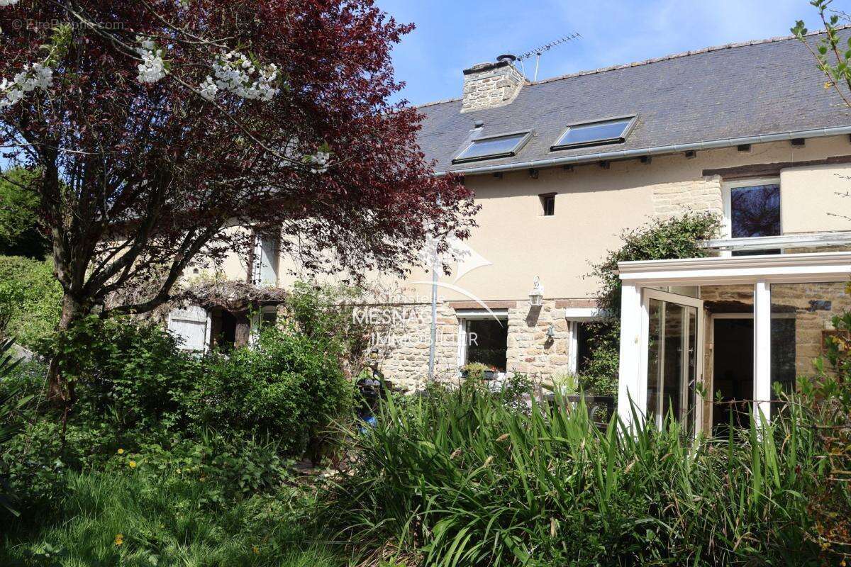 Maison à DINAN