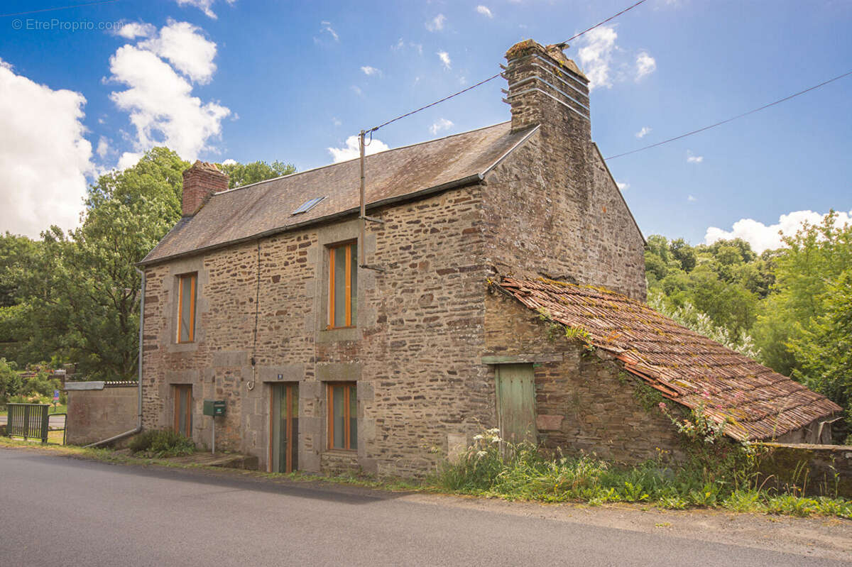 SOUS-OFFRE - NORMANDIE, La Manche, Saint-James. Maison individuelle 2 chambres, à proximité du centre-ville. - photo 17