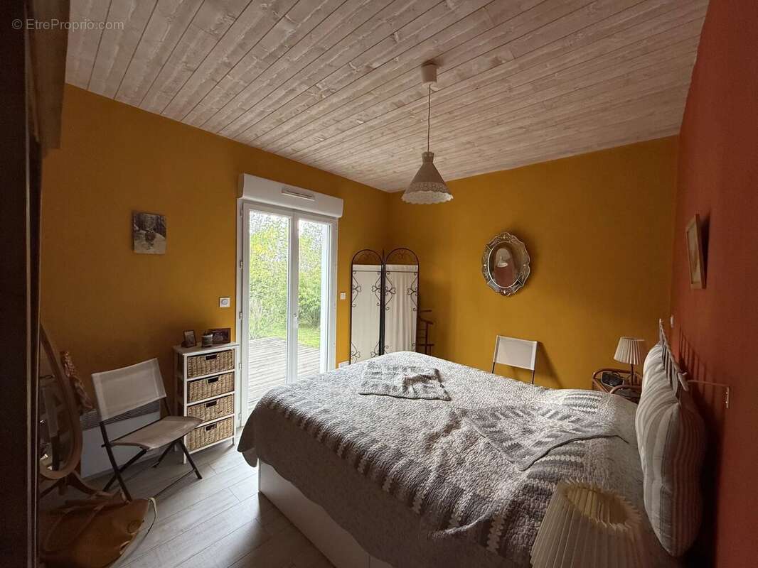 Maison à SAINT-CIERS-SUR-GIRONDE