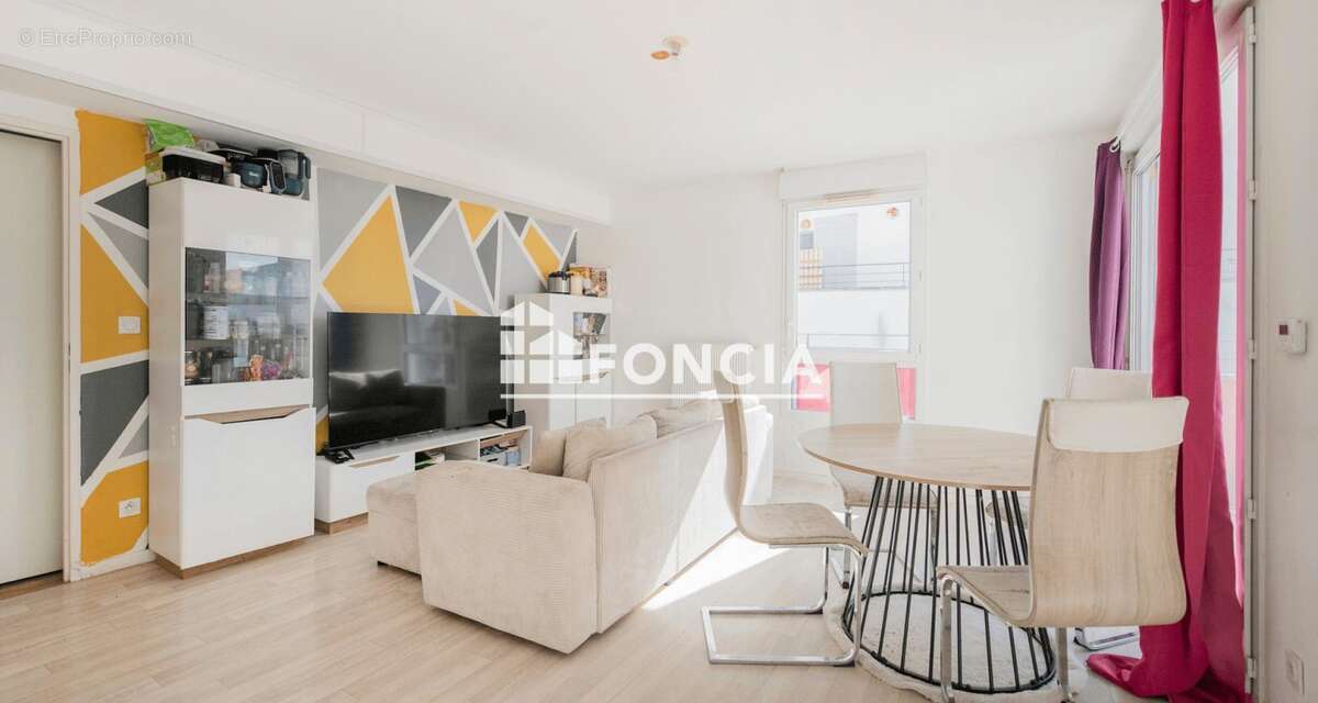 Appartement à SAINT-JEAN-DE-BRAYE
