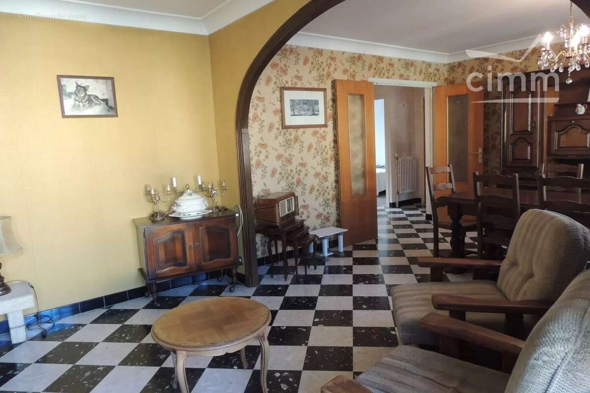 Maison à LABEGUDE