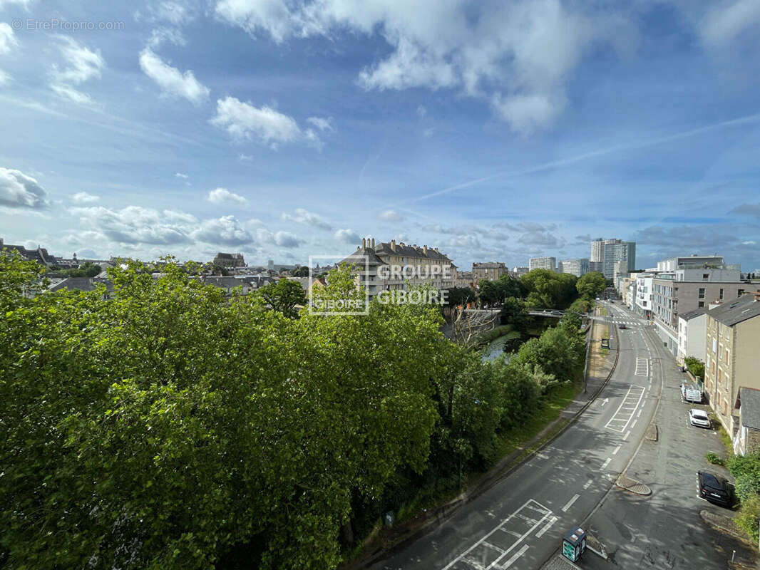 A VENDRE - GIBOIRE - Appartement de prestige 5 pièces à vendre à Rennes Nord Saint-Martin, dernier étage avec vue dégagée - photo 13