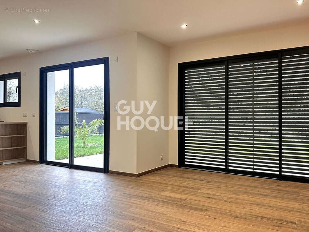 Maison à MONTERBLANC