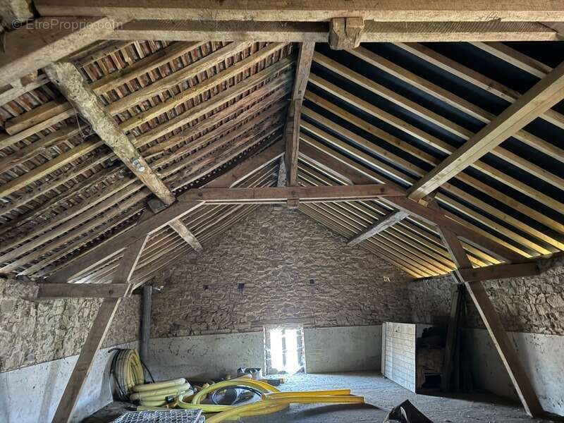 Maison à SAINT-SULPICE-LE-DUNOIS