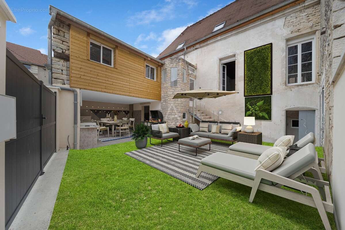 Maison à FLEUREY-SUR-OUCHE