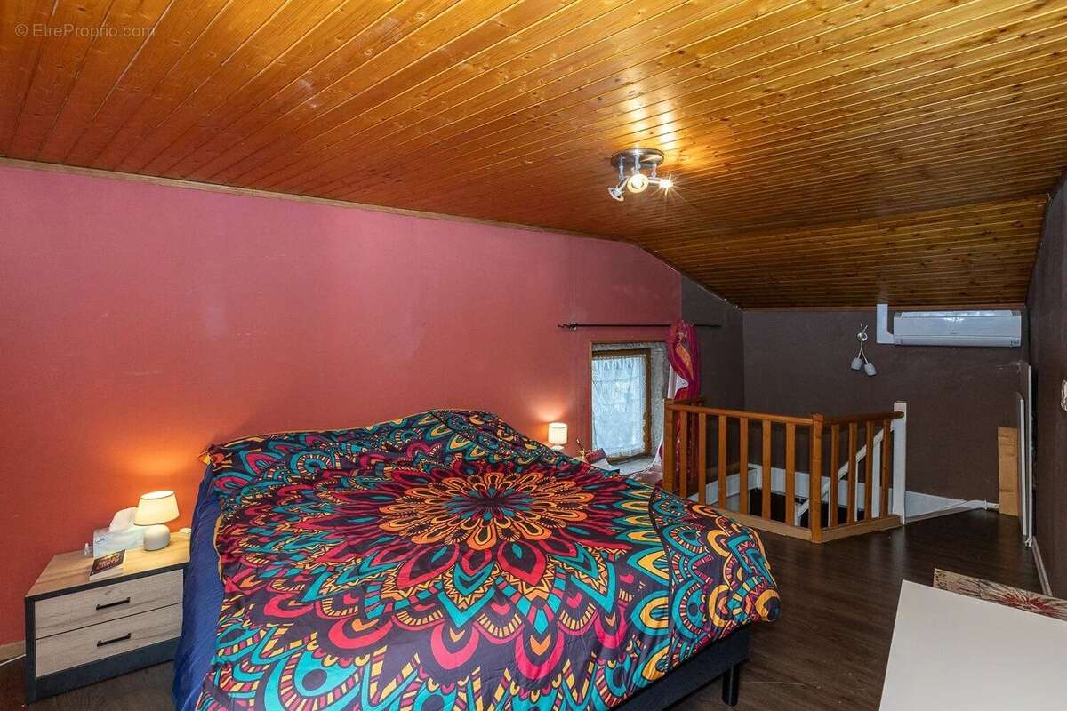 Maison à PORCIEU-AMBLAGNIEU