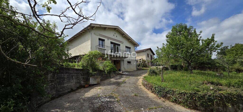 Maison à CAMPAGNE-SUR-AUDE