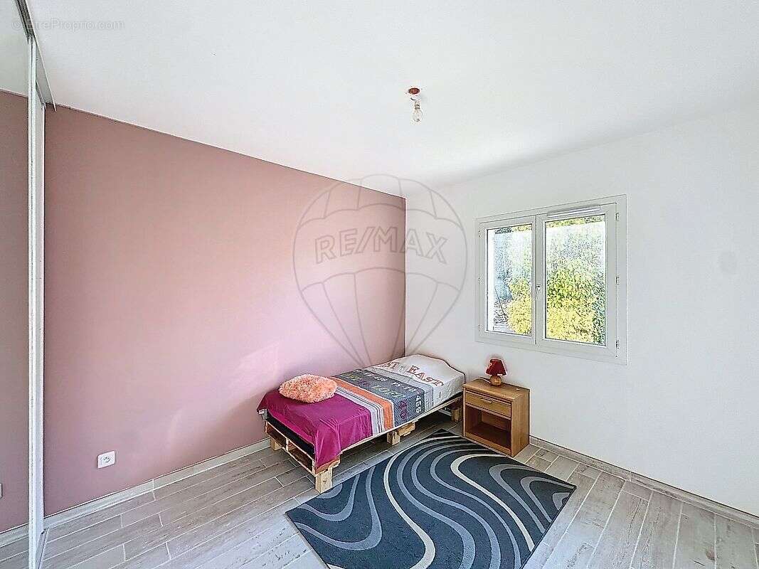 Maison à SAINTE-ANASTASIE