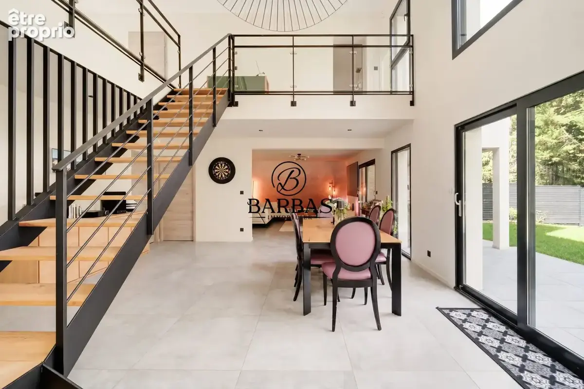 Maison 7 pièces 255 m² à vendre à Vandoeuvre-Les-Nancy (54500) - photo 2