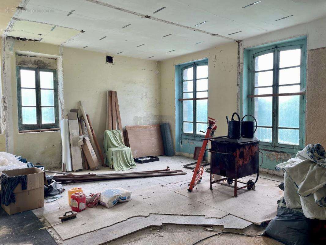 Appartement à CROZANT