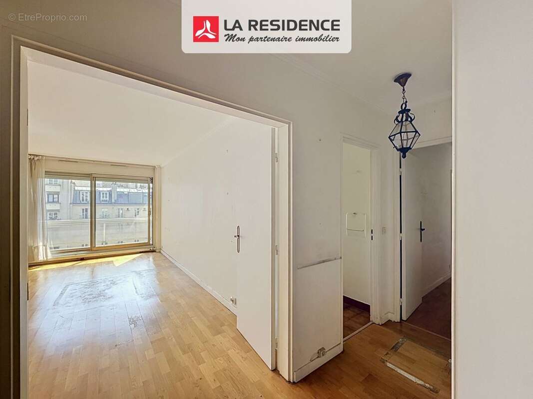 Appartement 74 m² à Paris-18e  - photo 7