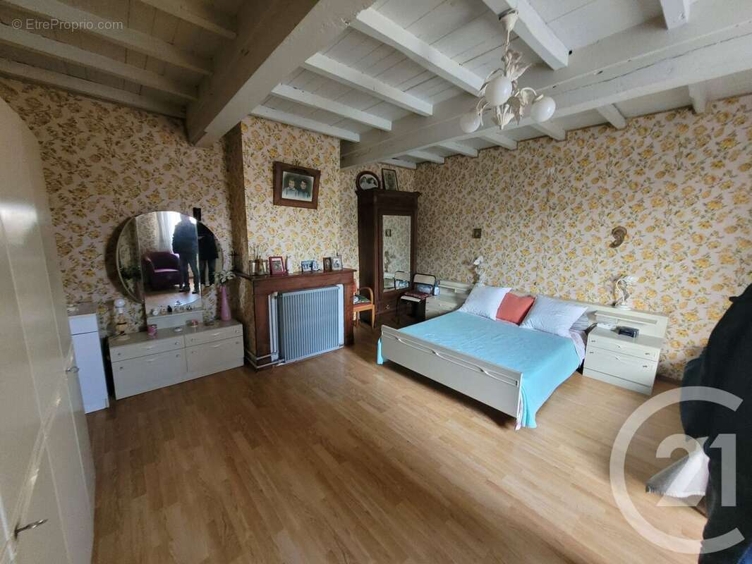 Maison à LISLE-SUR-TARN