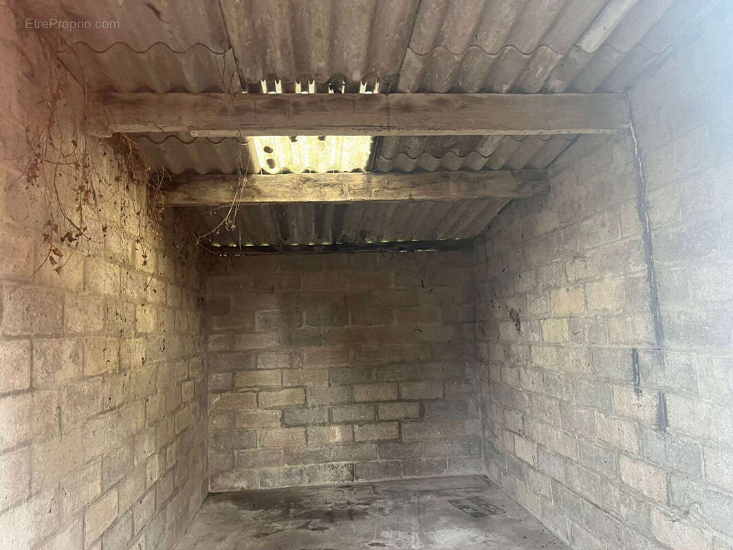 Parking à VIGNACOURT