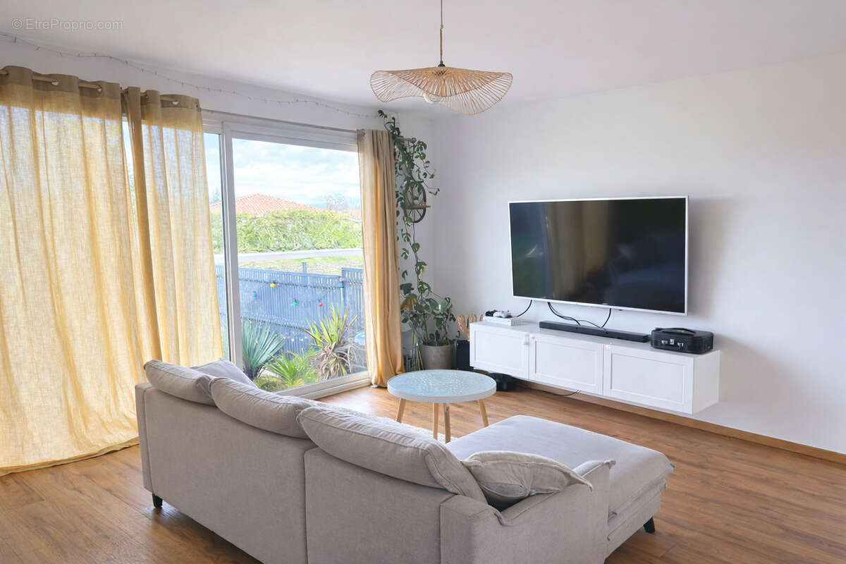 Maison à MONTELIMAR