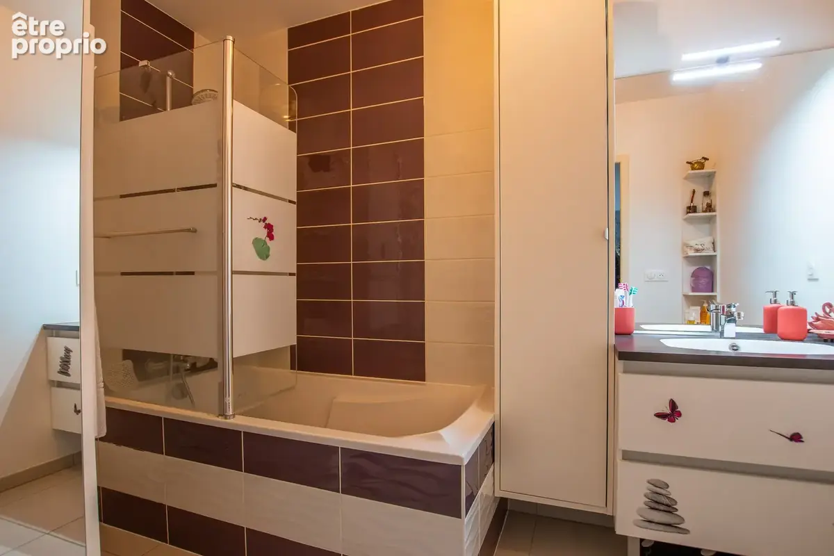 T2 40 m2 en rez-de-jardin avec garage - photo 5
