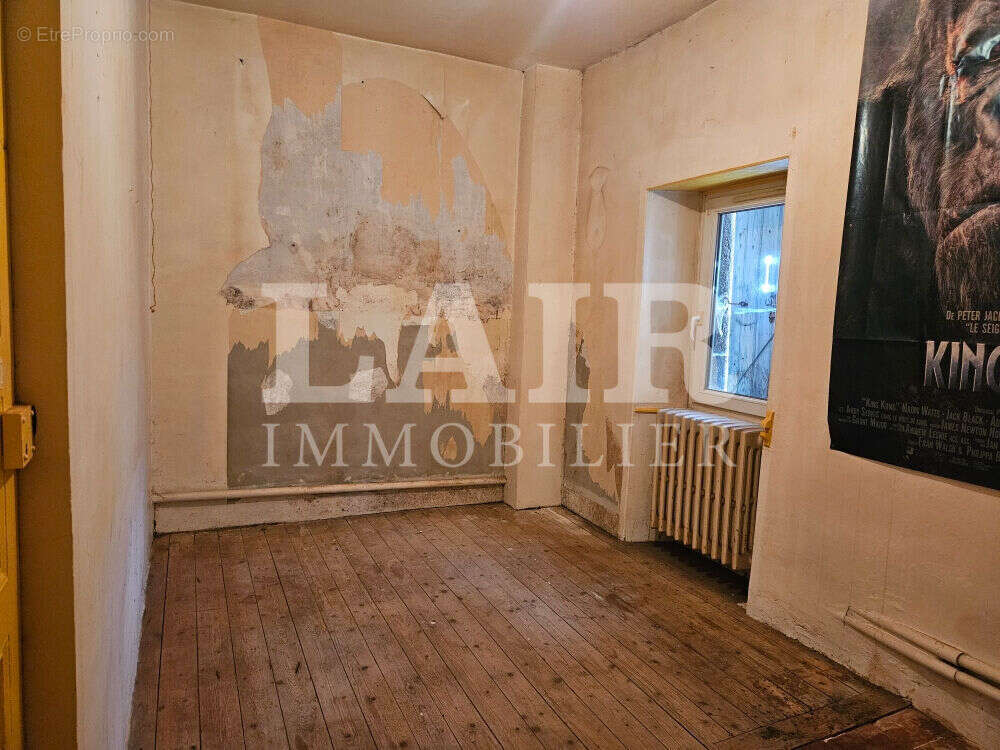 Maison à SAINT-LEONARD-DES-BOIS