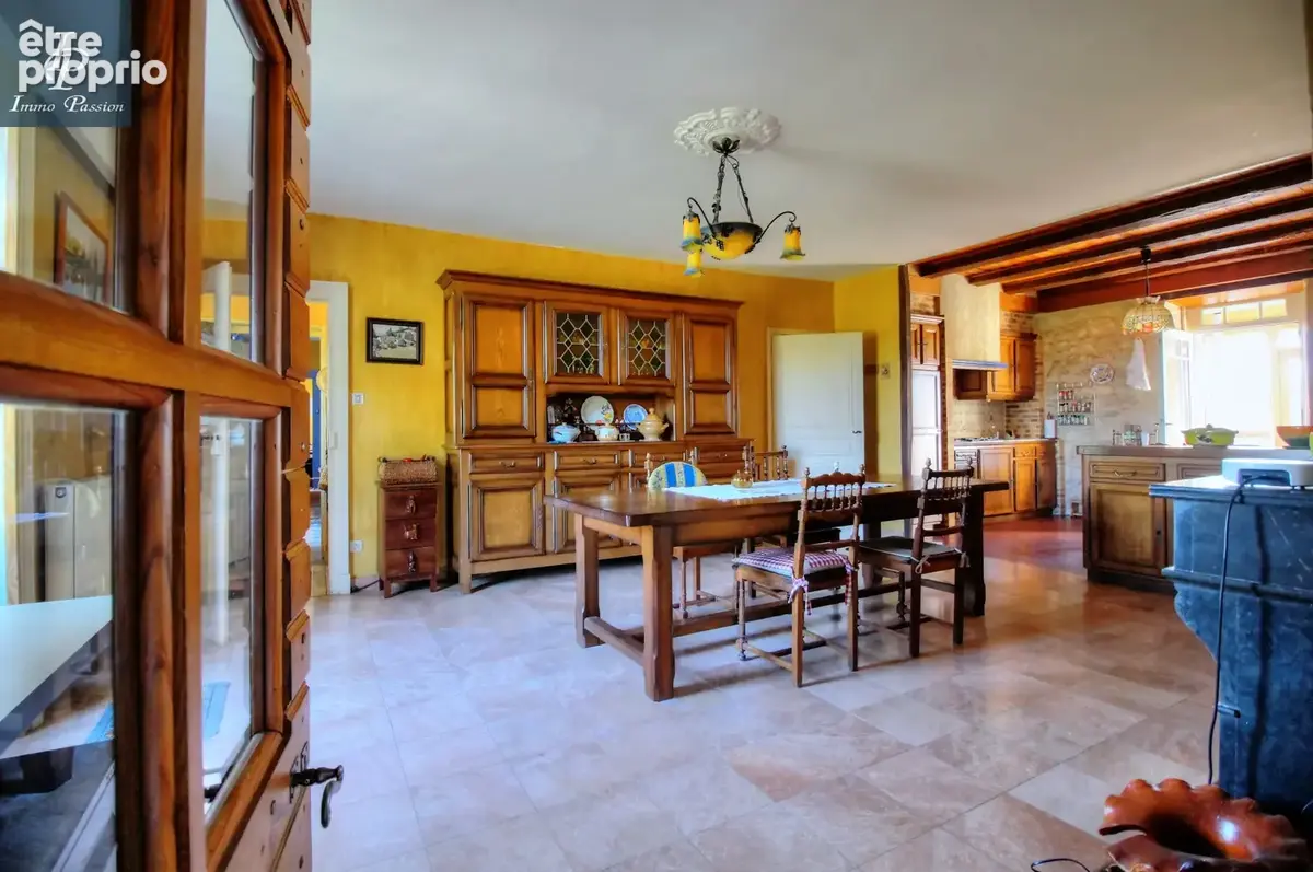 A VENDRE Proche COUSANCE : Magnifique Propriété 11 pièces 350 m2 - photo 13