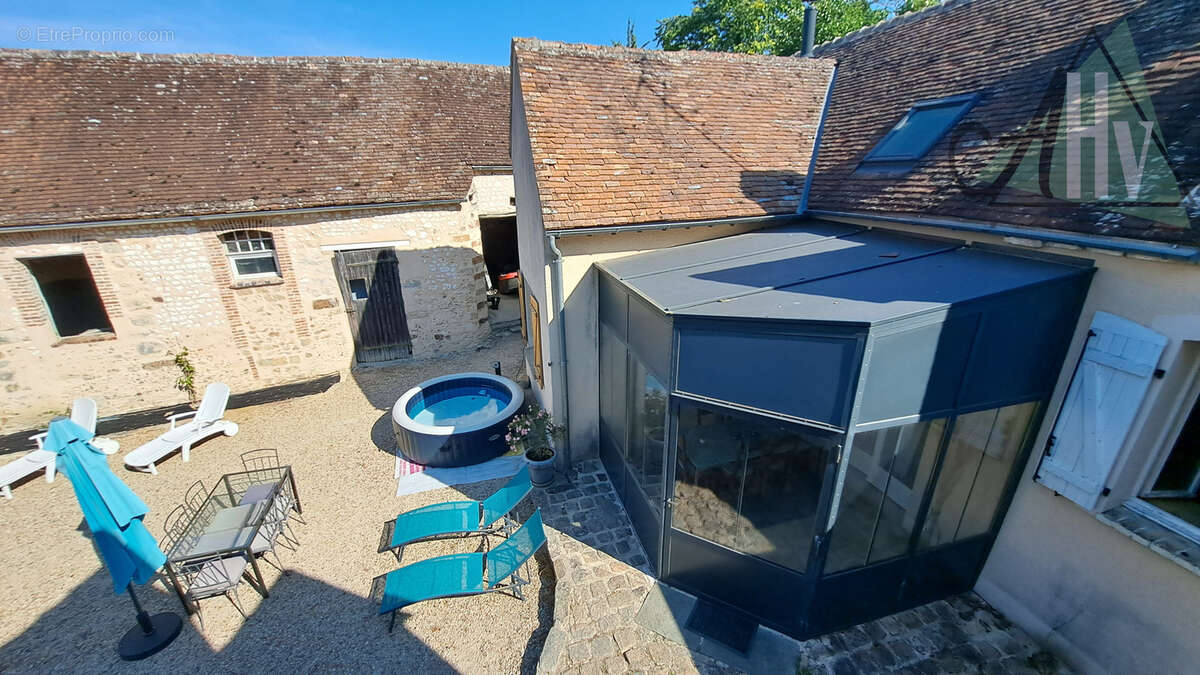 Maison à VINNEUF
