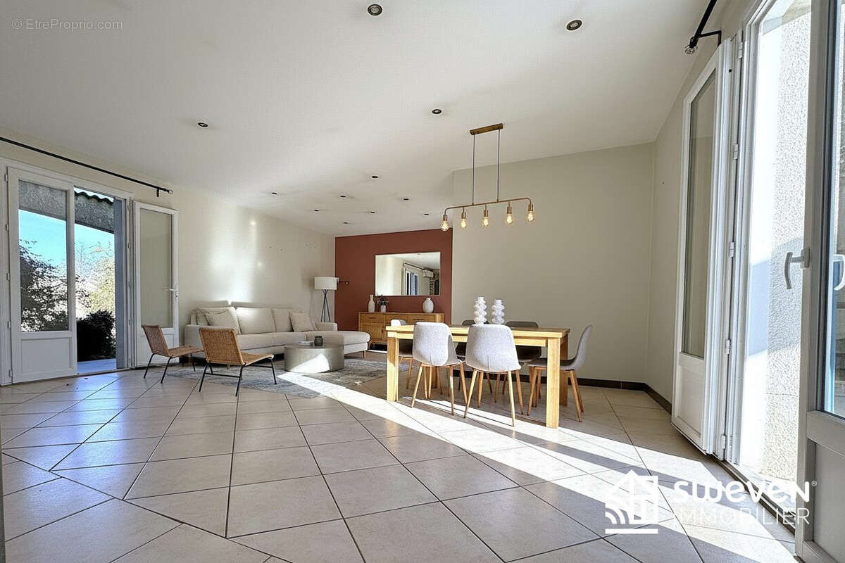 Maison à LABARTHE-SUR-LEZE