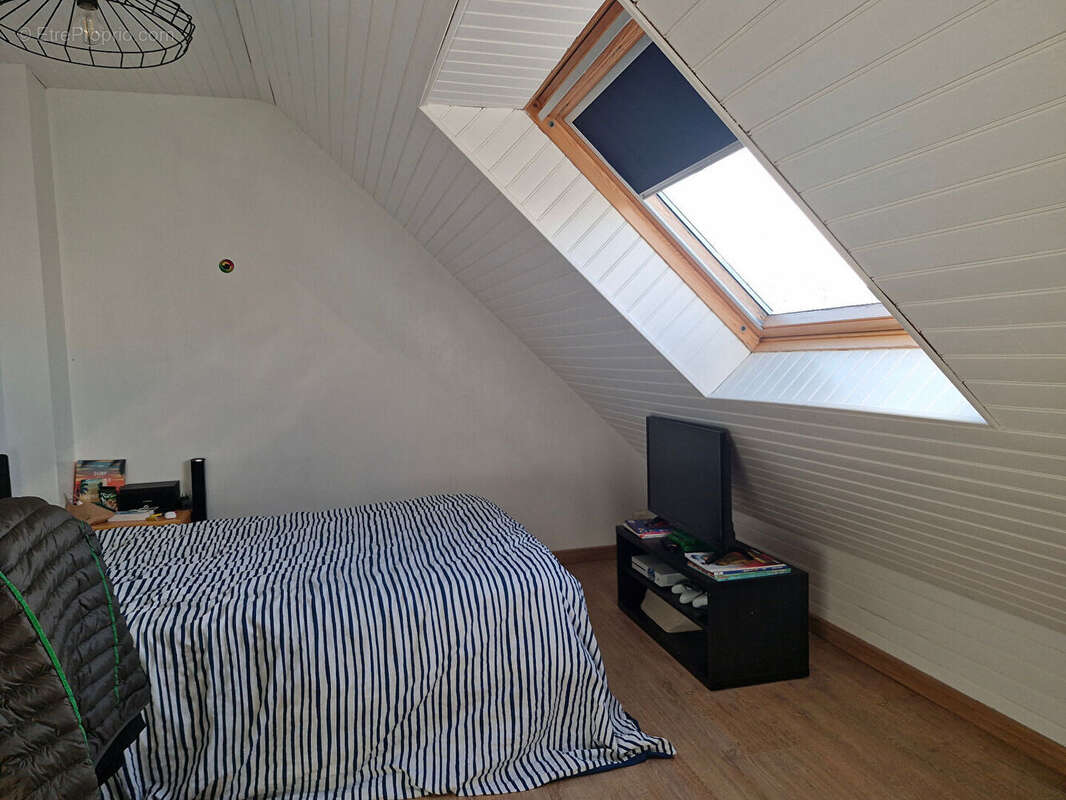 Maison à LAMPAUL-PLOUARZEL