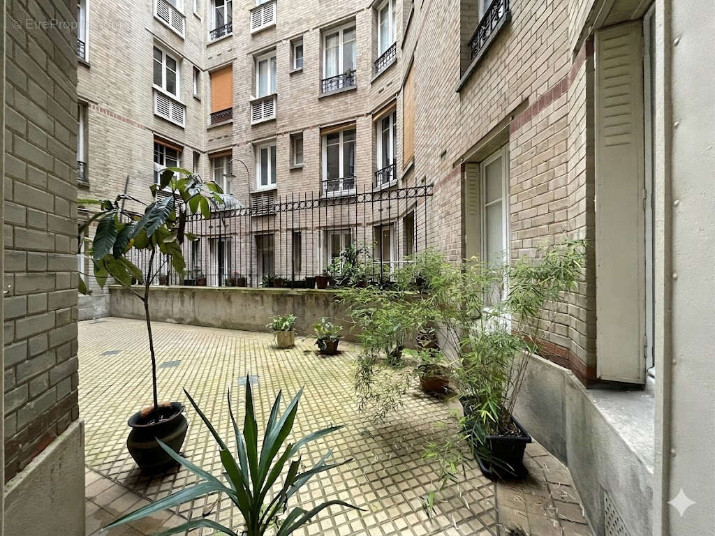 Appartement à PARIS-11E