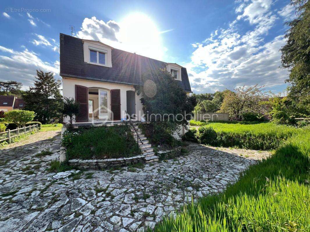 Maison 5 chambres sous sol total - photo 15