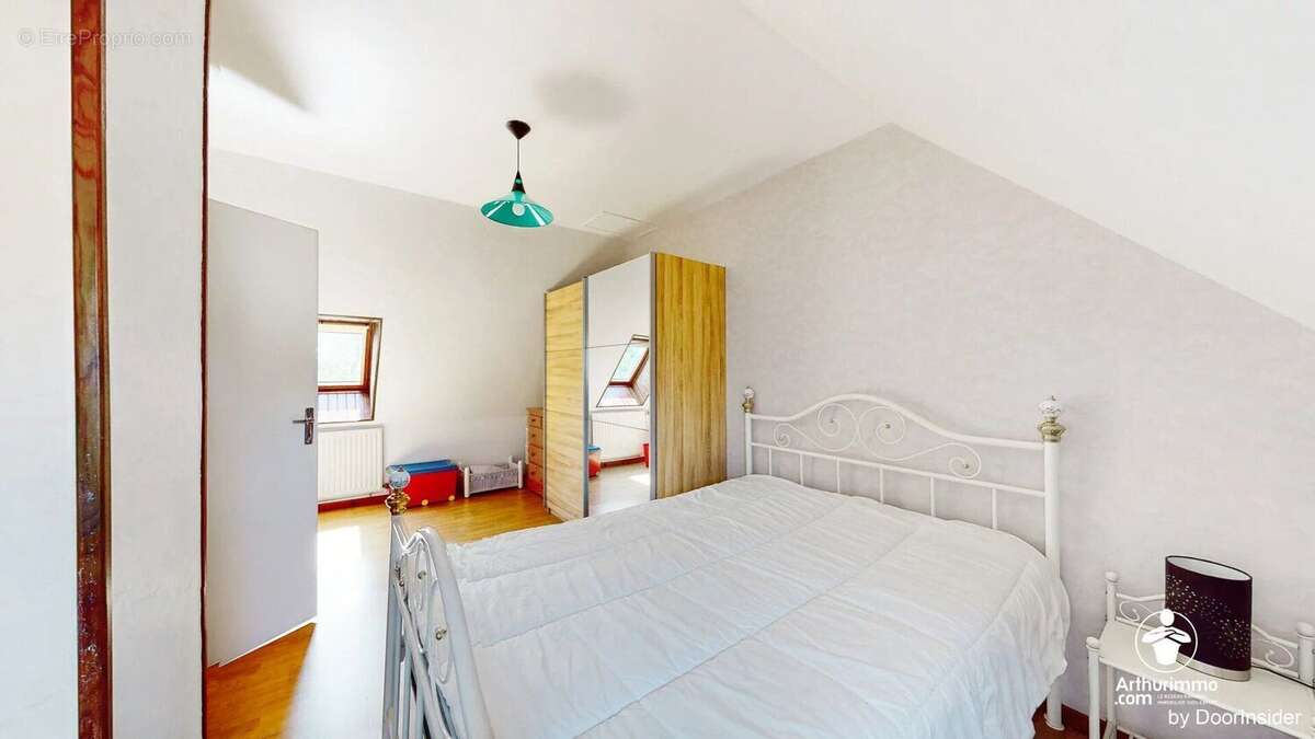 Maison à CRECY-SUR-SERRE