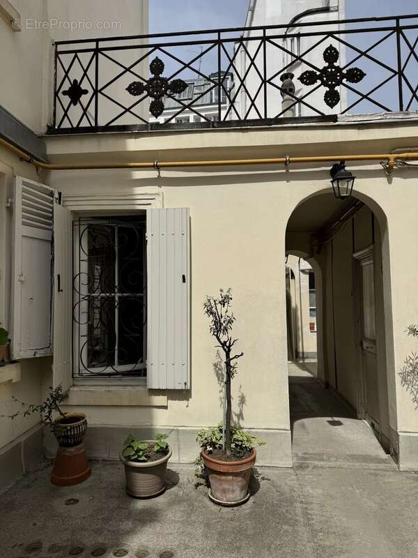 Appartement à PARIS-17E