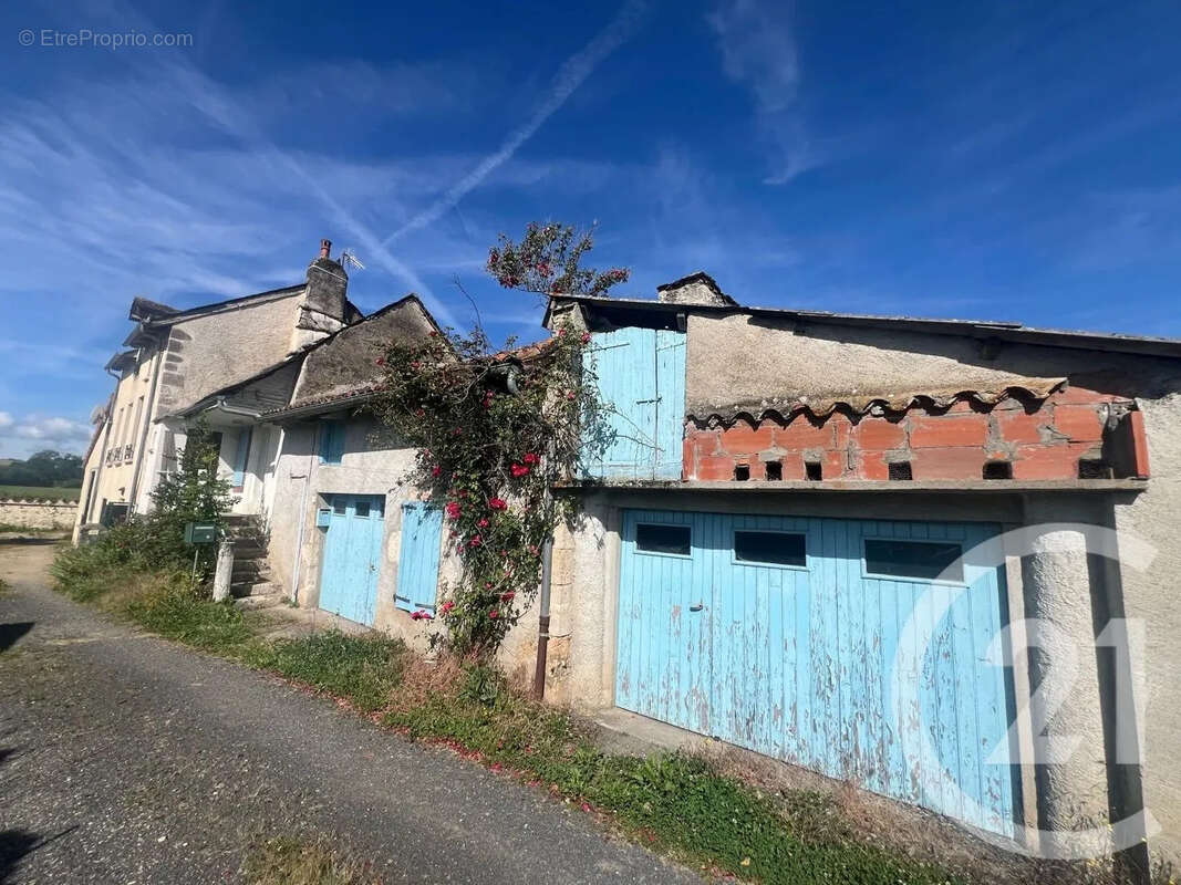 Maison 130 m² à Arpajon-Sur-Cere  - photo 3
