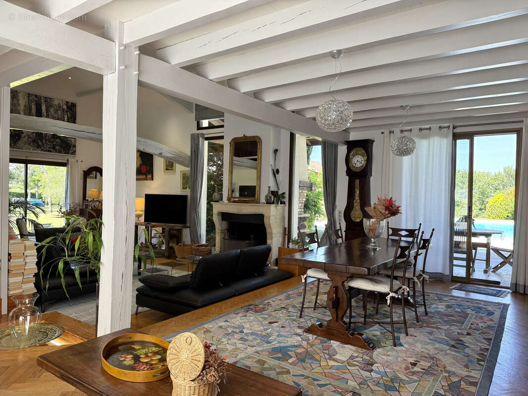 Maison à CASTELJALOUX