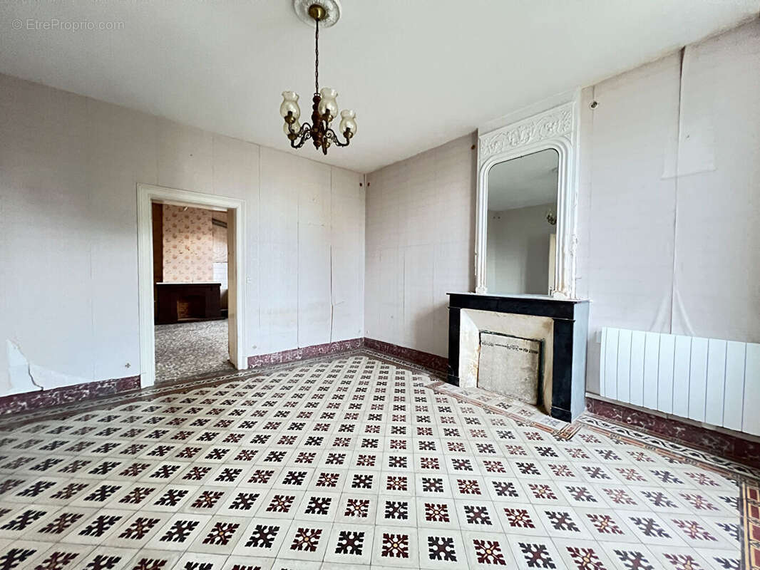 Sur 1 319 m² de terrain : Propriété Arvert - photo 4