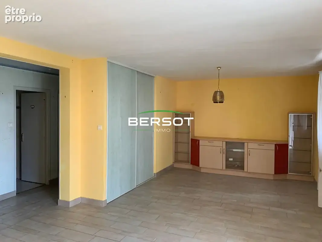 Appartement T2 de 60 m² avec grand séjour, balcon, parking et cave à Pontarlier ? Exclusivité Bersot Immobilier - photo 7