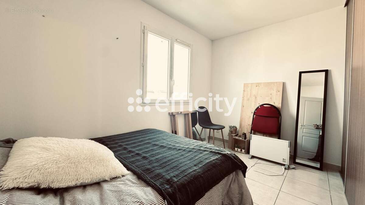 Maison à MONTELIMAR