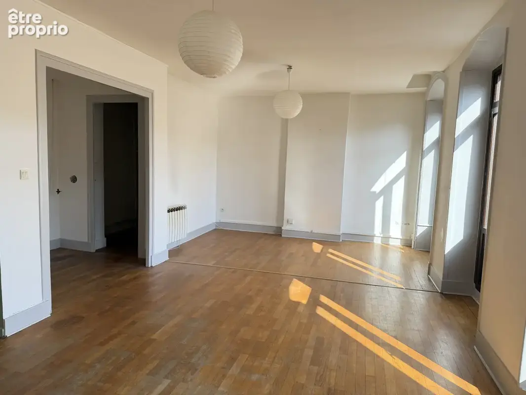 Saint-Etienne centre, grand F4 traversant 69.000€ - photo 4