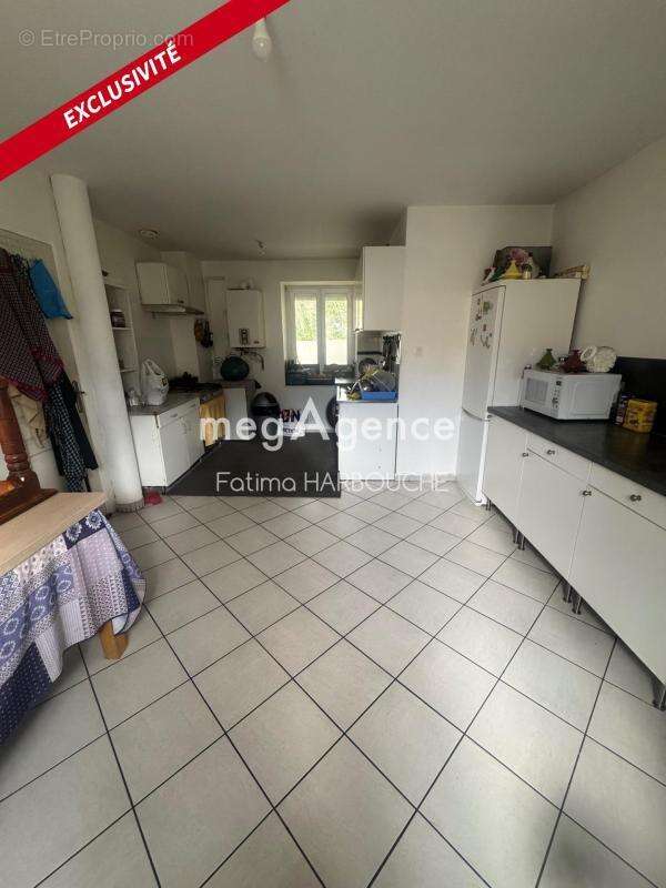 Appartement à LE CHAMBON-FEUGEROLLES