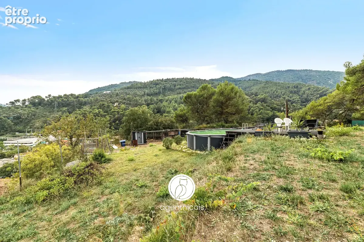 Contes // la pointe : maison - 8 pièces - terrain - vue dégagée - piscine - stationnements - photo 24