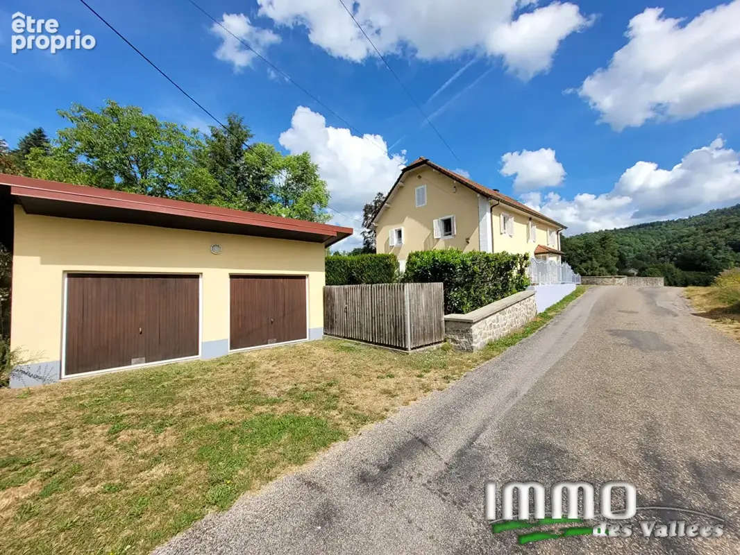 Maison de caractère avec étang et terrain de 57 600 m² - photo 5