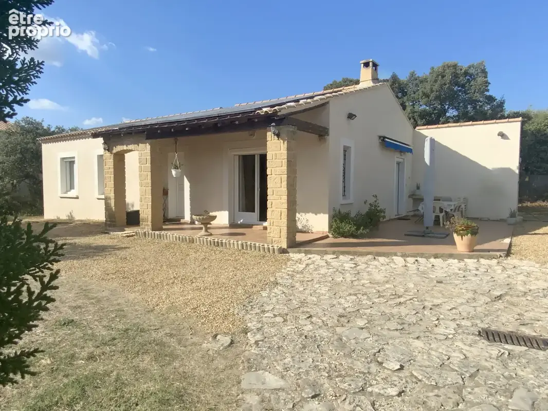 Villa de plain pied dans village recherché. - photo 8