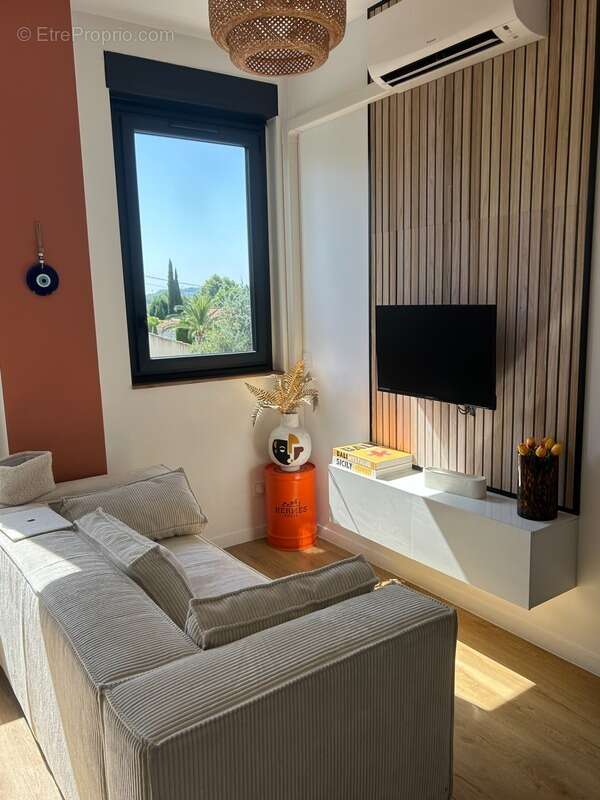 Appartement à vendre 2 pièces LA PENNE SUR HUVEAUNE (13) - photo 2
