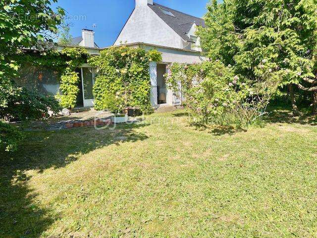 Maison à OZOIR-LA-FERRIERE