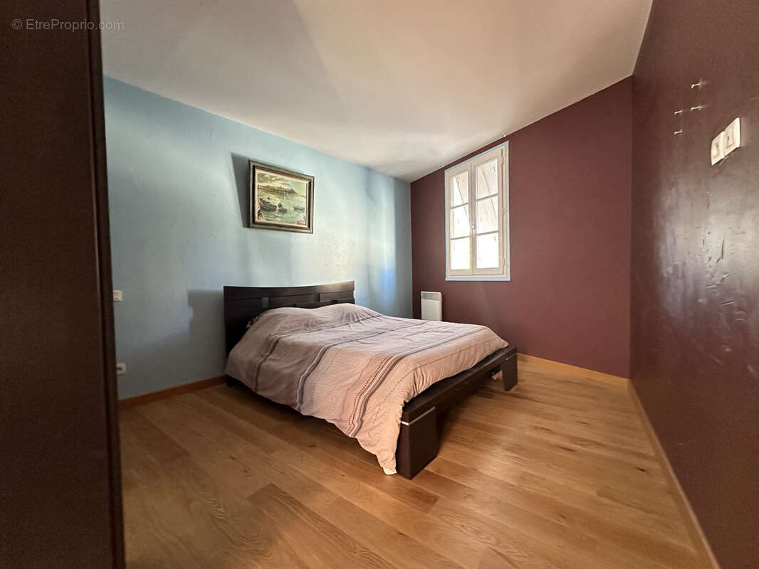 Appartement à BARBEZIEUX-SAINT-HILAIRE