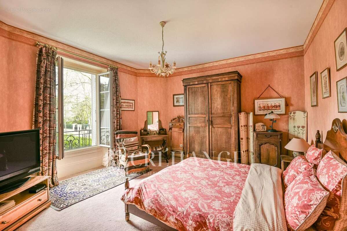 Maison à LE VESINET