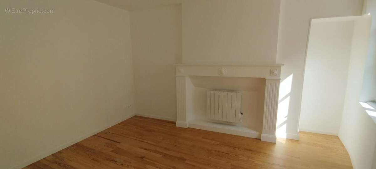 21200 BEAUNE - Appartement en Duplex 3 pièces, 2 chambres 65.12 m2 - Hypercentre - + Grenier + cave - photo 11