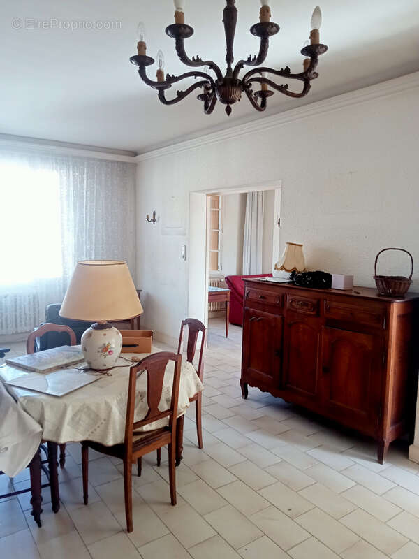 Maison à PERNES-LES-FONTAINES