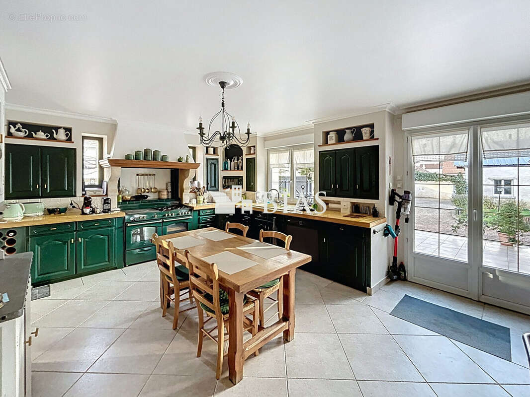 Maison à CAUDEBEC-LES-ELBEUF