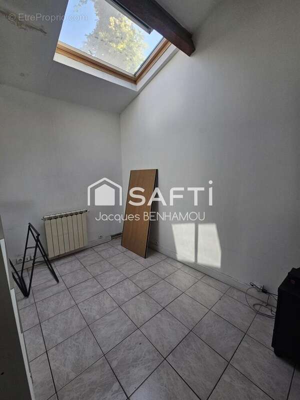 Commerce 119 m² à Marseille-9e  - photo 4
